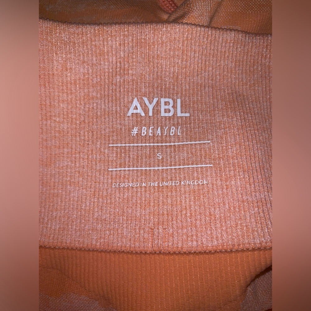 ABYL Seamless Camo Print Leggings with “butt scrunch” - Picture 3 of 4